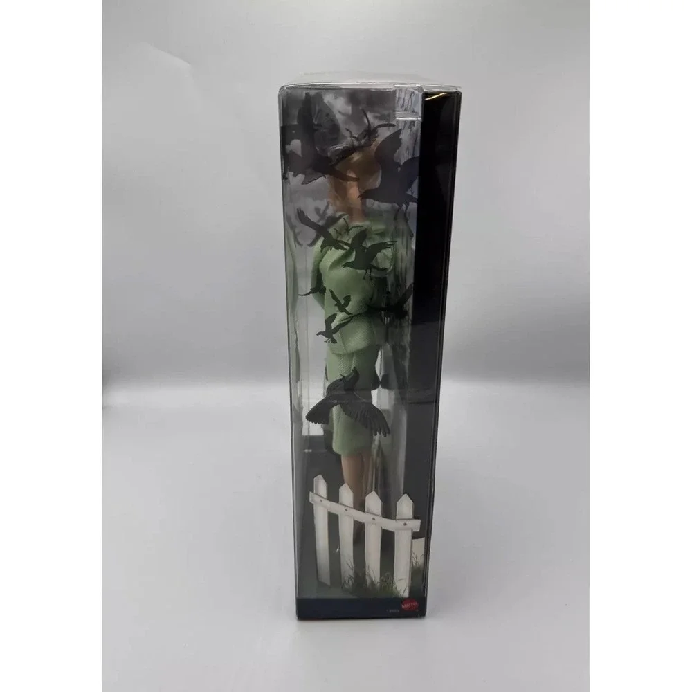 2008 The‎ Birds Barbie Doll - Black Label - Alfred Hitchcock 1963 Movie L9633